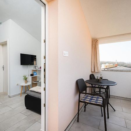 Charming Apartments Rose 1&2 With Pool Poreč Exterior foto