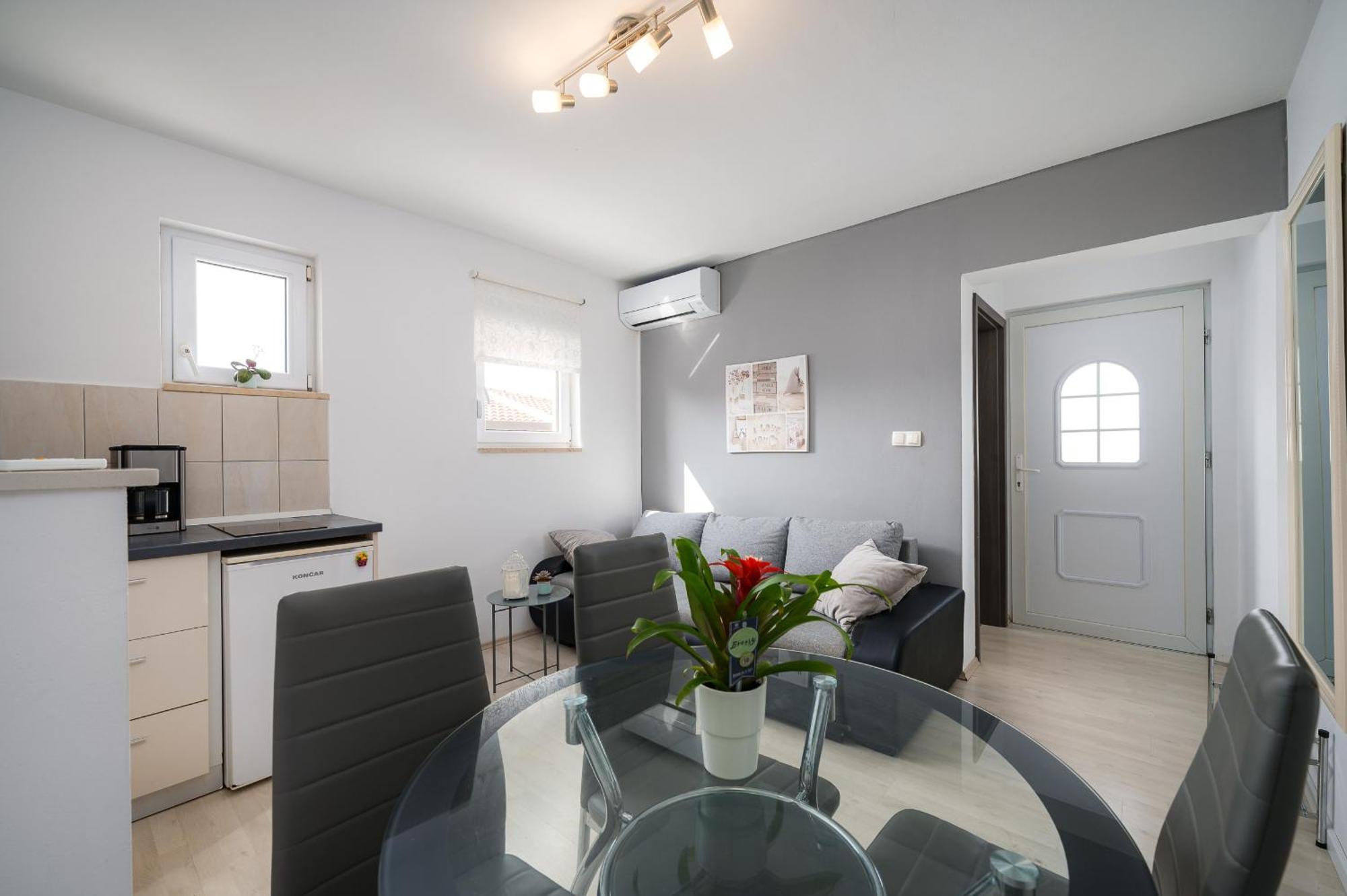 Charming Apartments Rose 1&2 With Pool Poreč Exterior foto